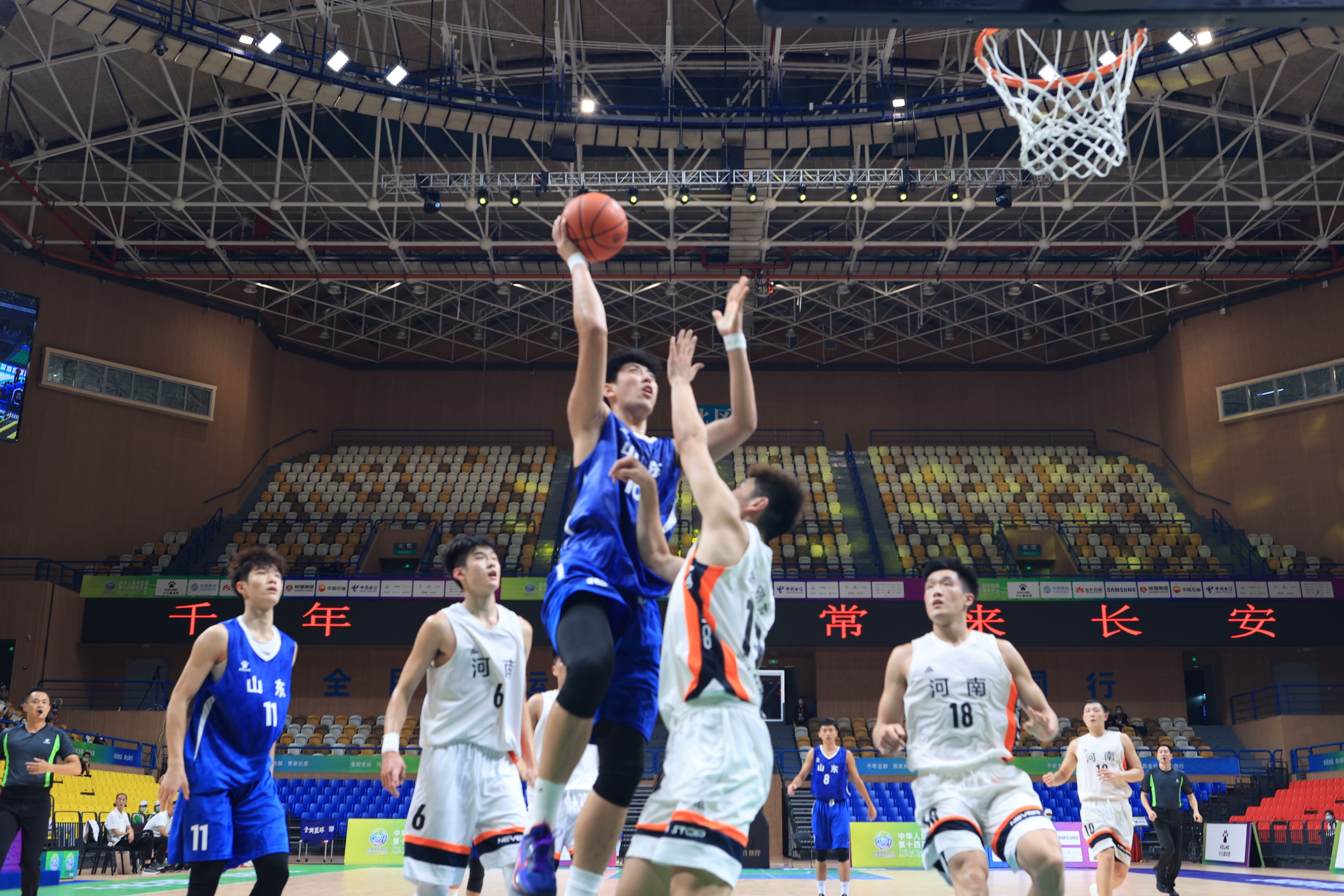 陈梦拿到驾照，官宣喜讯，启蒙教练时嘉年.